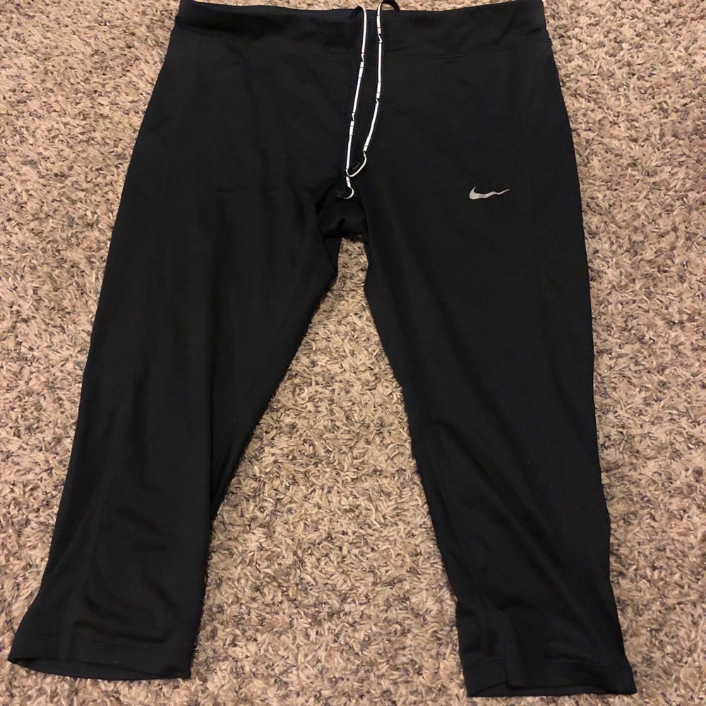 Nike Drifit Crop Leggings with drawstring